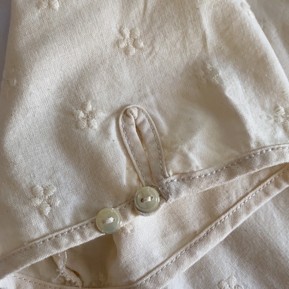 Liz Claiborne Cream Button Summer Short Sleeve Top - Picture 5 of 6